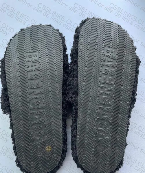 Balenciaga Fur Slide 2
