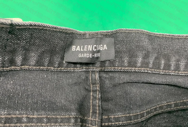 BALENCIAGA GARDE ROBE FLARED JEANS 5