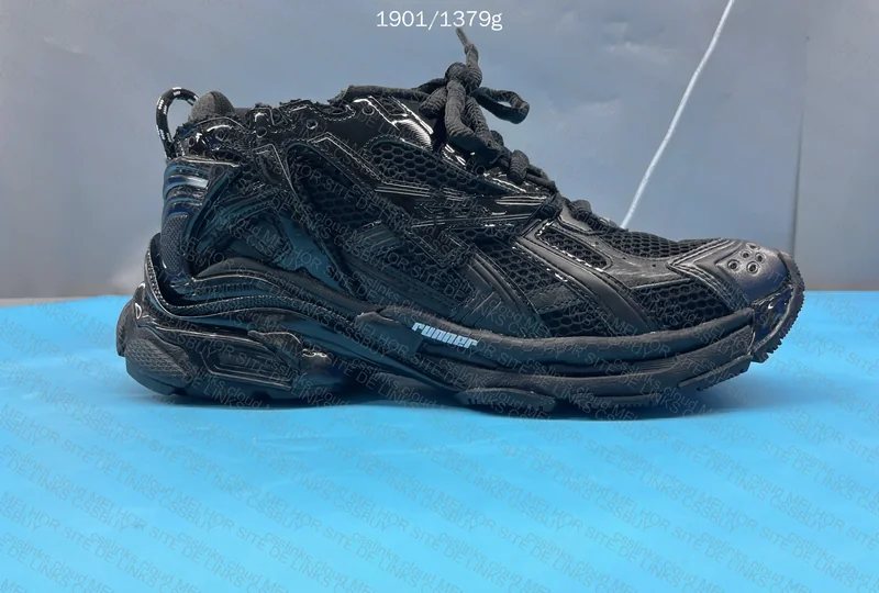Balenciaga Runner 8
