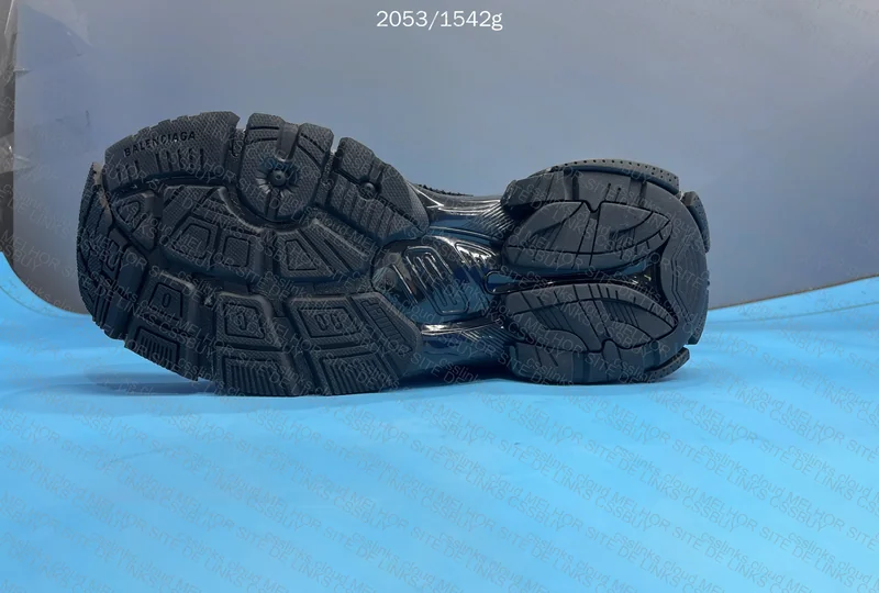 Balenciaga runner 5