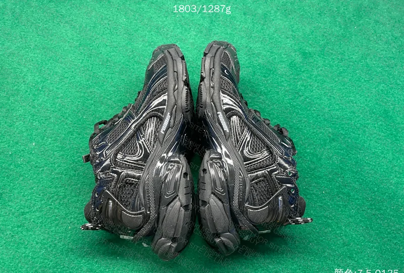 Balenciaga Runner 3
