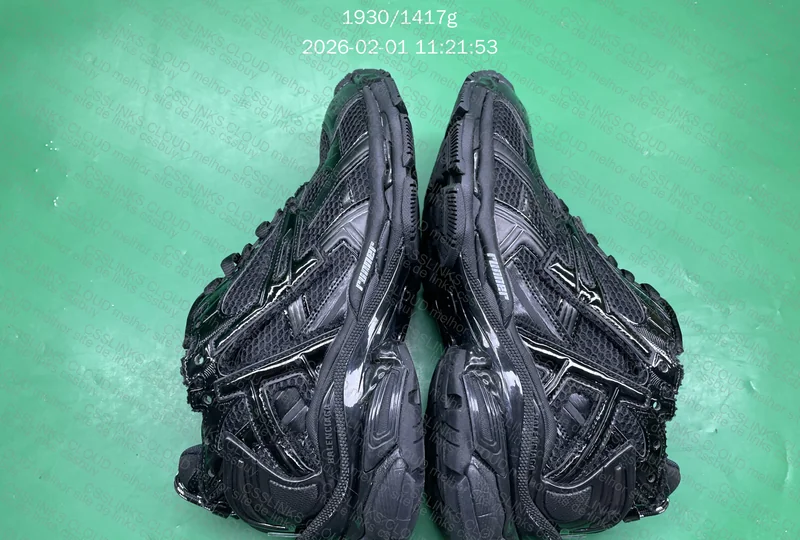 balenciaga runner 4