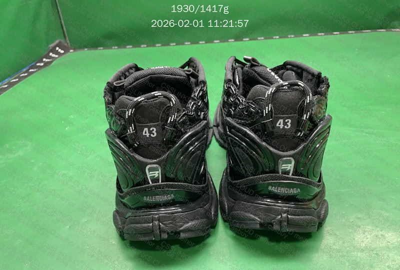balenciaga runner 8