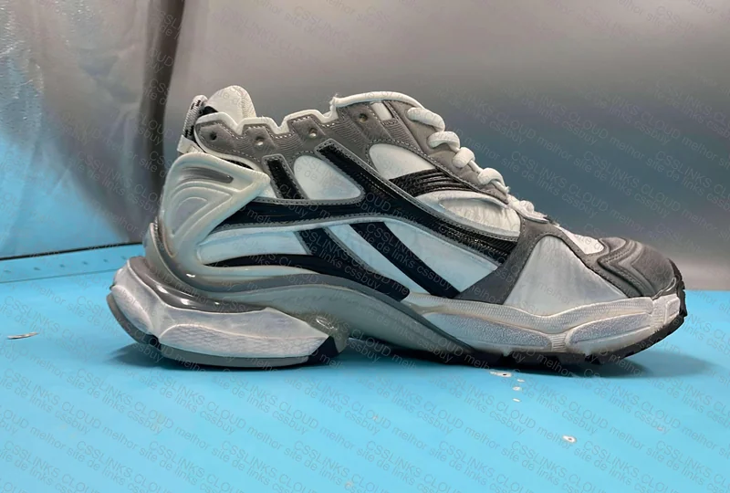 BALENCIAGA RUNNER 7.5 [OK BATCH] 10