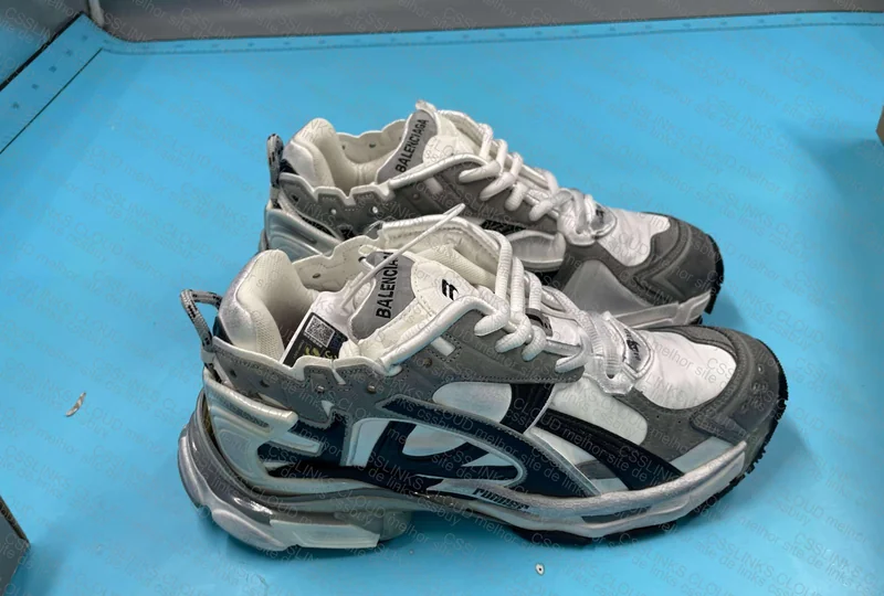 BALENCIAGA RUNNER 7.5 [OK BATCH] 2