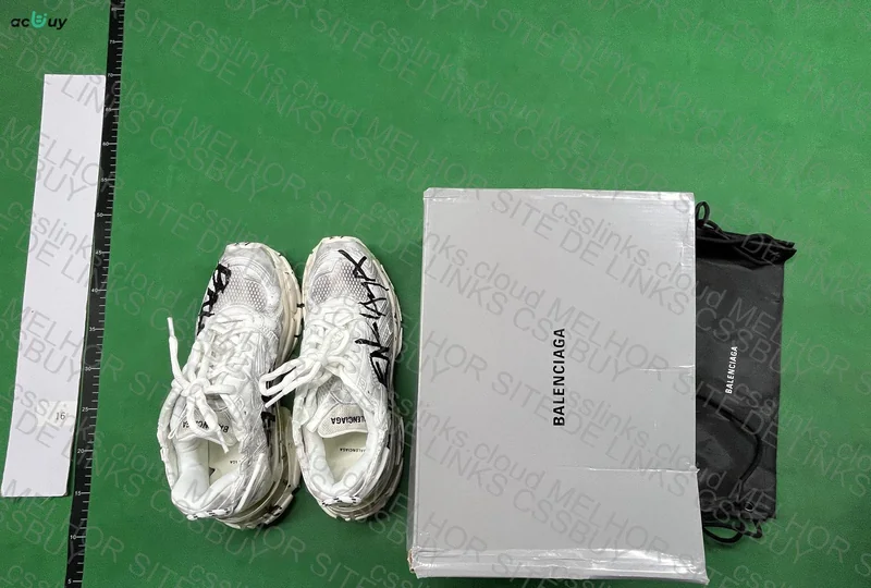 Balenciaga Runner Graffiti White Batch XA