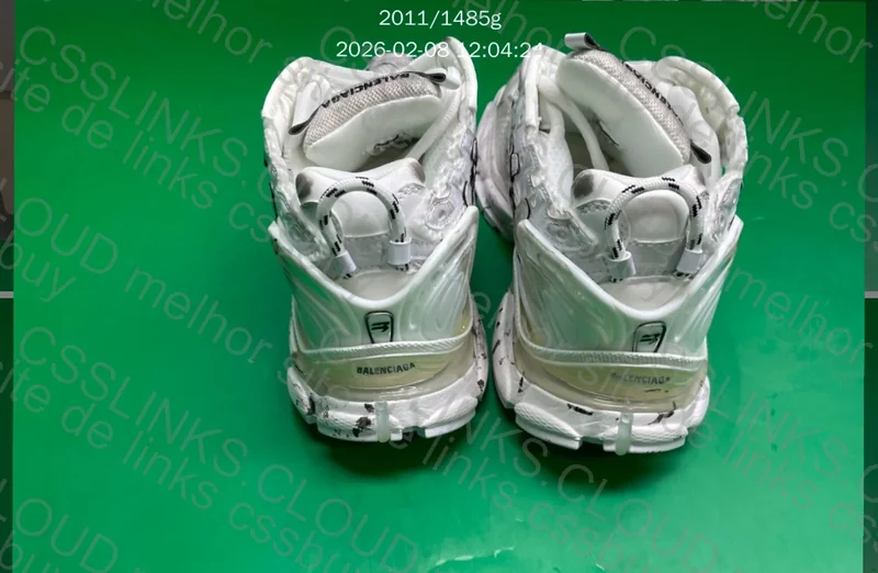 Balenciaga runner grafitti 2