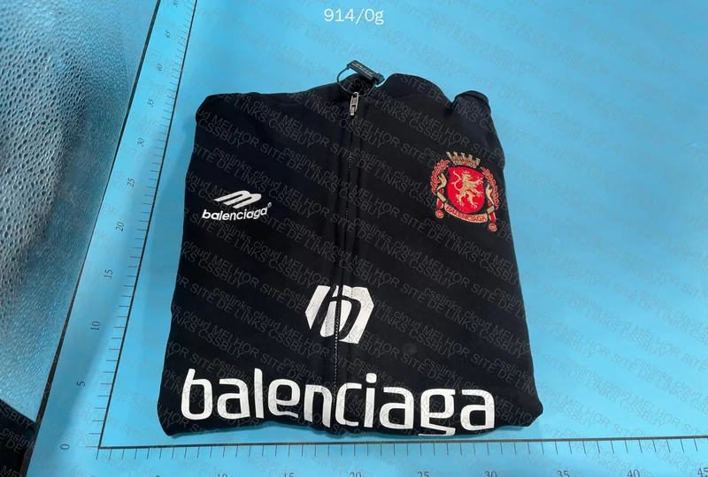 BALENCIAGA SOCCER ZIP UP 3