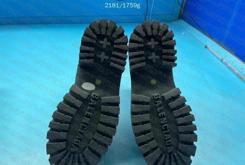Balenciaga Strike Boots (budget) 4