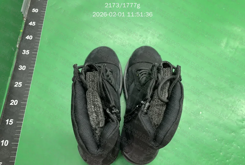 Balenciaga strike boots (budget) 2