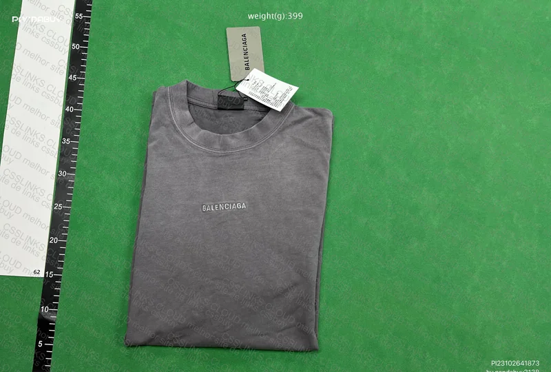 Balenciaga T-shirt 3