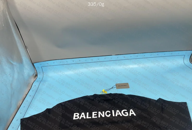 Balenciaga T-shirt 8