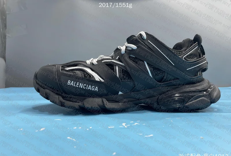 Balenciaga track 4