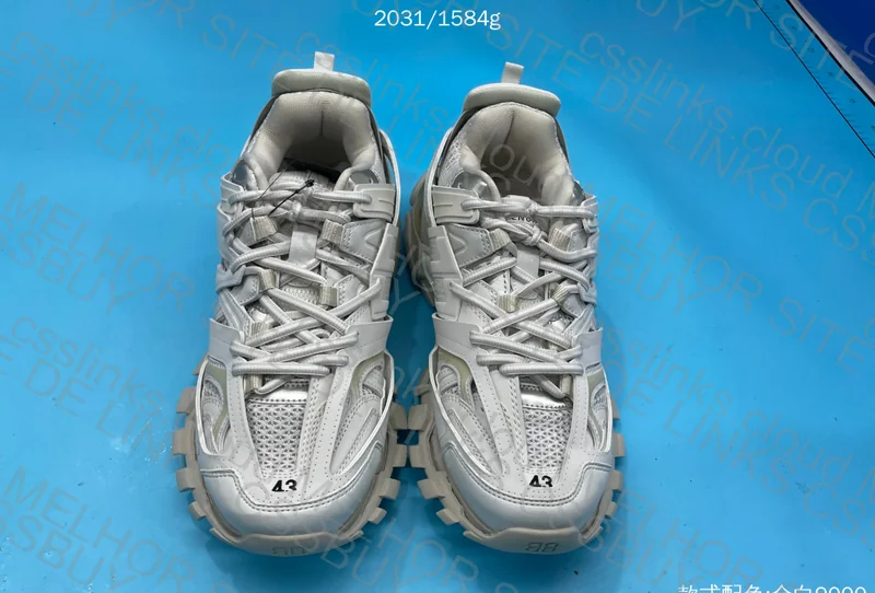 Balenciaga Track 7