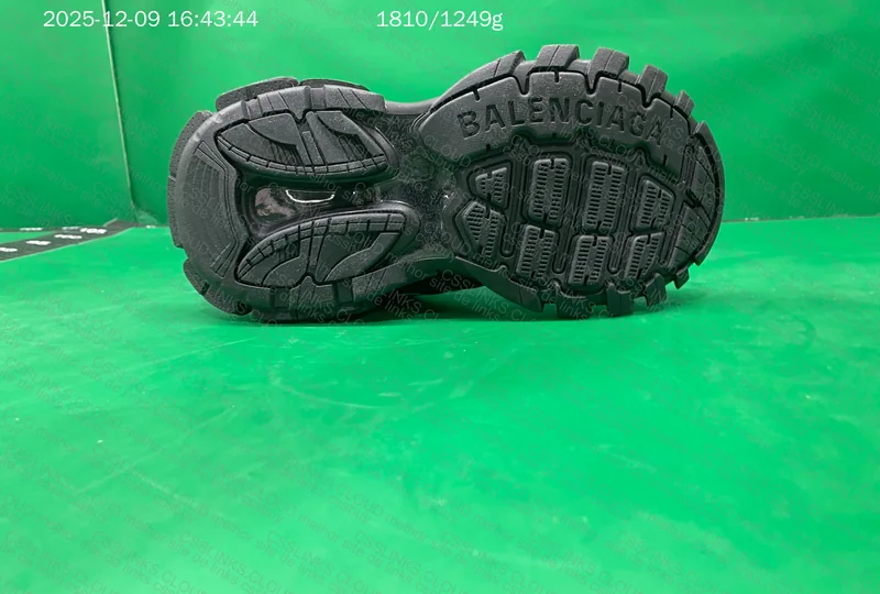 balenciaga track 4