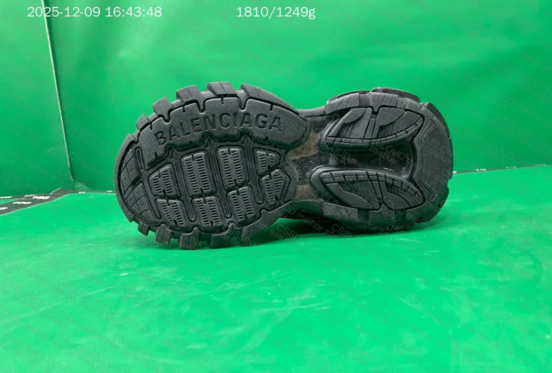balenciaga track 7