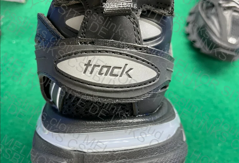 Balenciaga Track c/ led