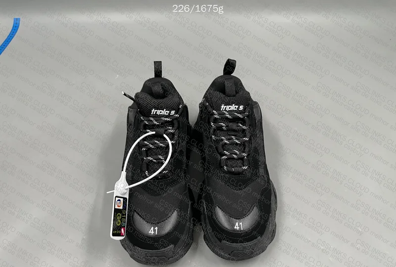 Balenciaga triple s