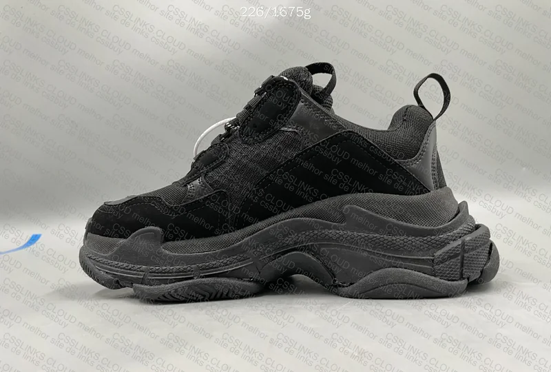 Balenciaga triple s 8
