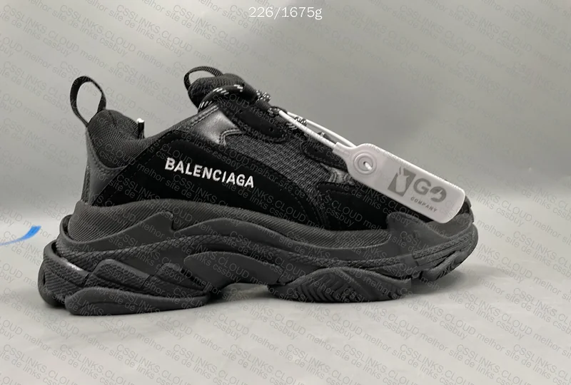 Balenciaga triple s 9