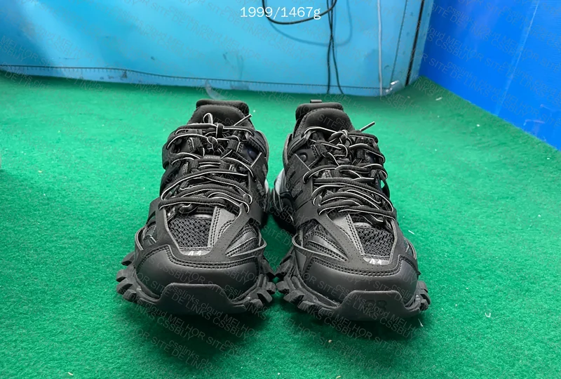 Balenciga track led 4