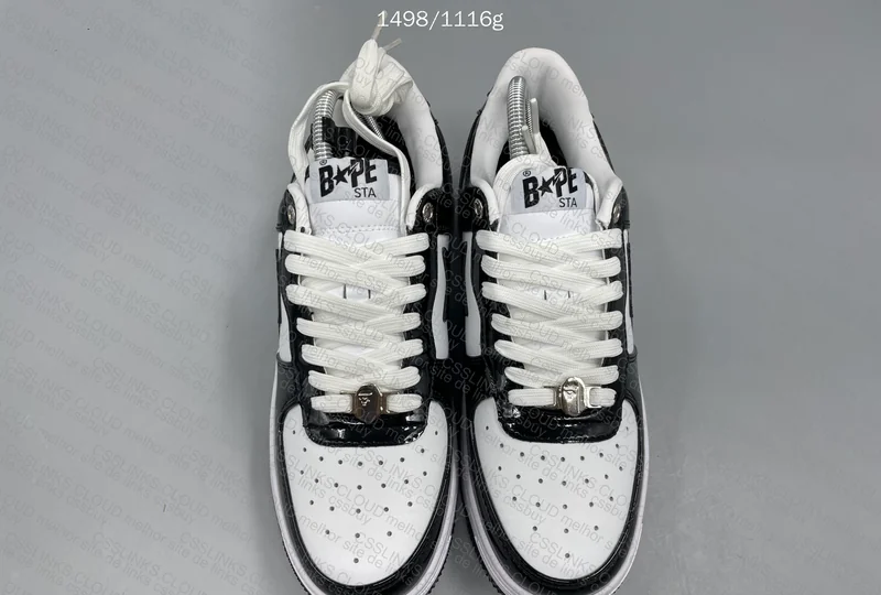 Bapesta black and white 2