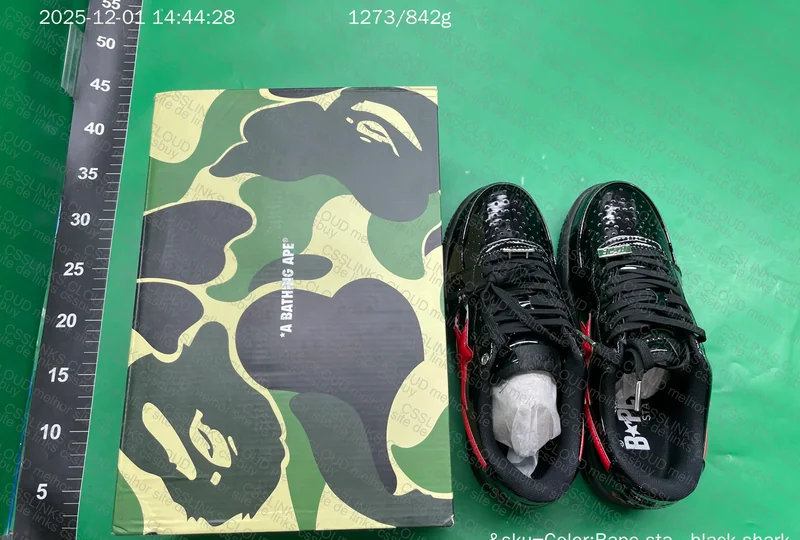 Bapesta Black Shark 4