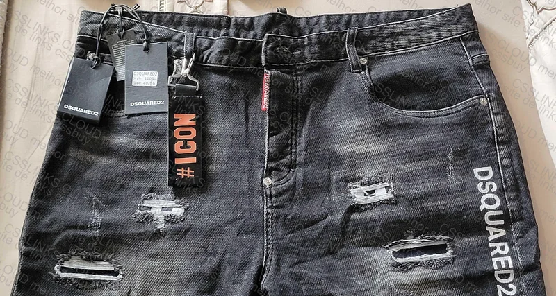 DSQUARED2 ICON Destroyed Shorts