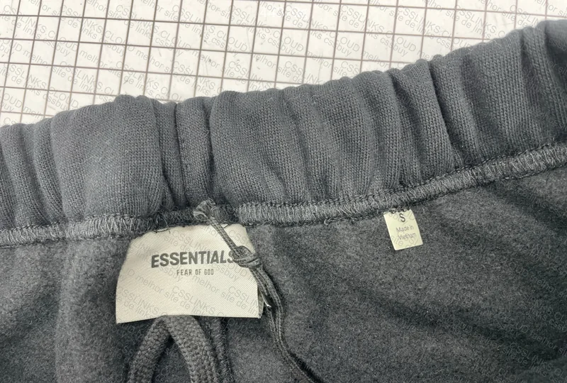 Essentials Bermuda 4