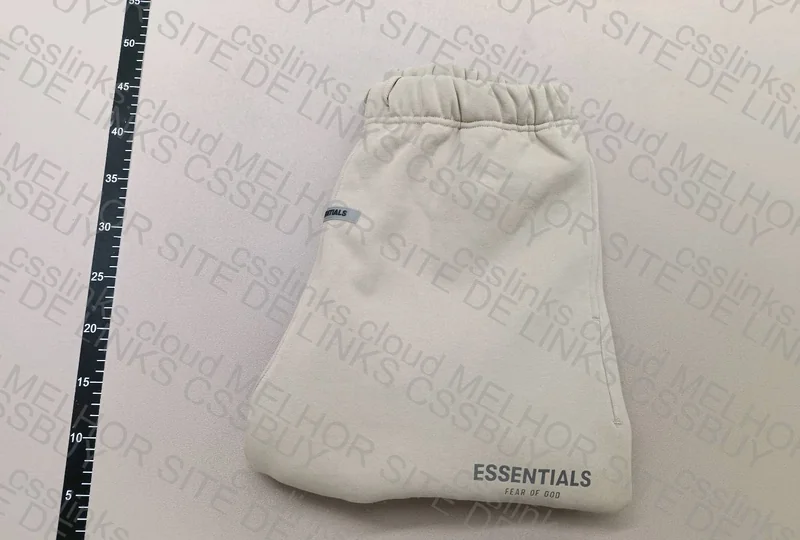 Essentials Shorts Fear of God 3