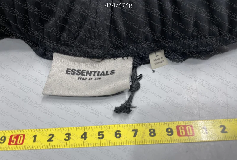 Essentials Shorts FOF