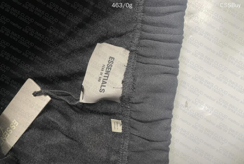 Essentials Shorts FOG 3