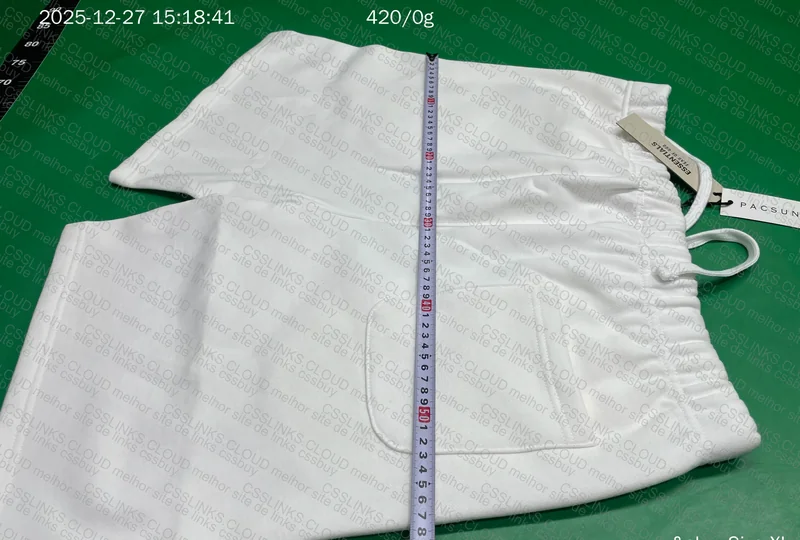 Essentials Shorts FOG 4