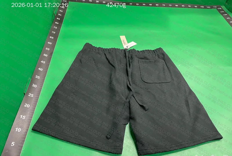 Essentials Shorts FOG 3