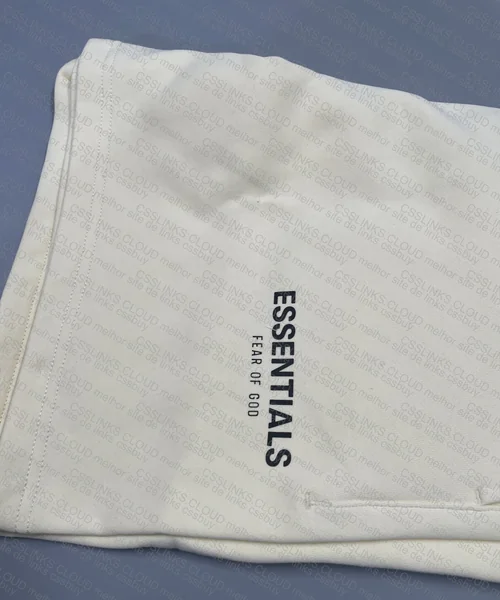 Essentials Bermuda Reflective Logo