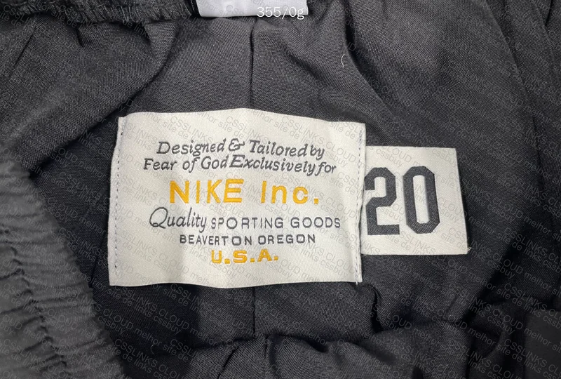 Nike Essentials Bermuda - Size M - 65Y 5