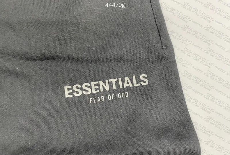 Essentials Bermuda - Size M - 50Y 4