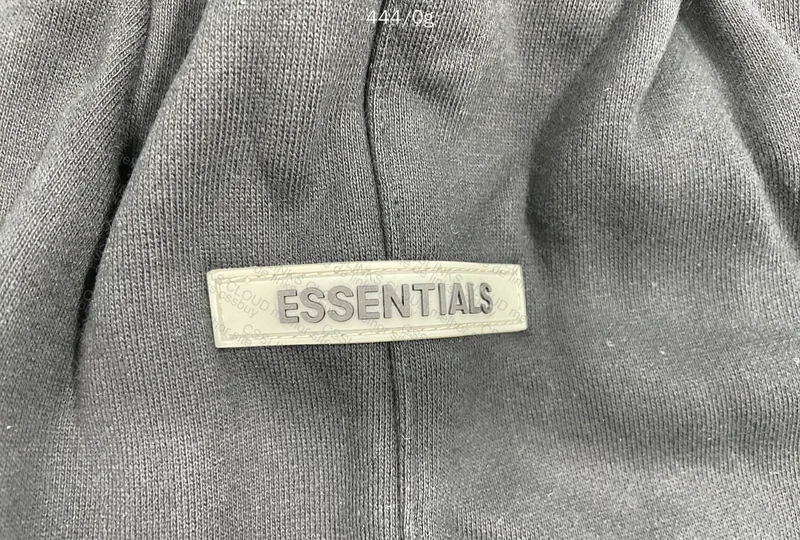 Essentials Bermuda - Size M - 50Y 5