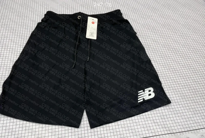 New Balance Sweatshorts 3