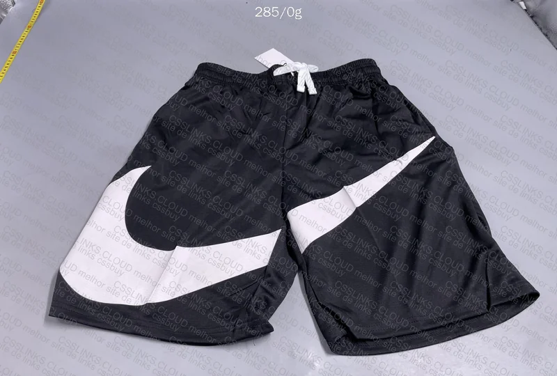 Basic Nike Shorts 2