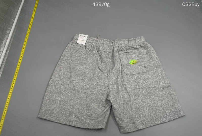Nike Sportswear Essential+ Shorts 2