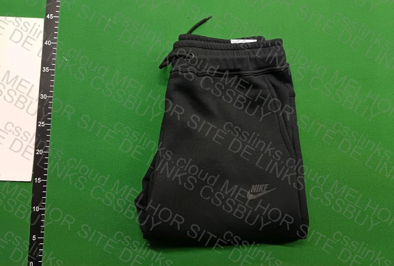 Nike Tech Shorts 3