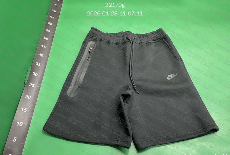 Bermuda Nike Tech 2