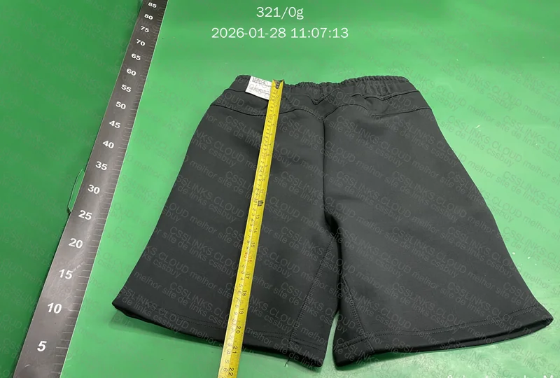Bermuda Nike Tech 4
