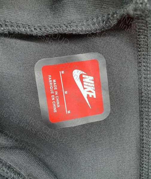 Bermuda Nike Tech