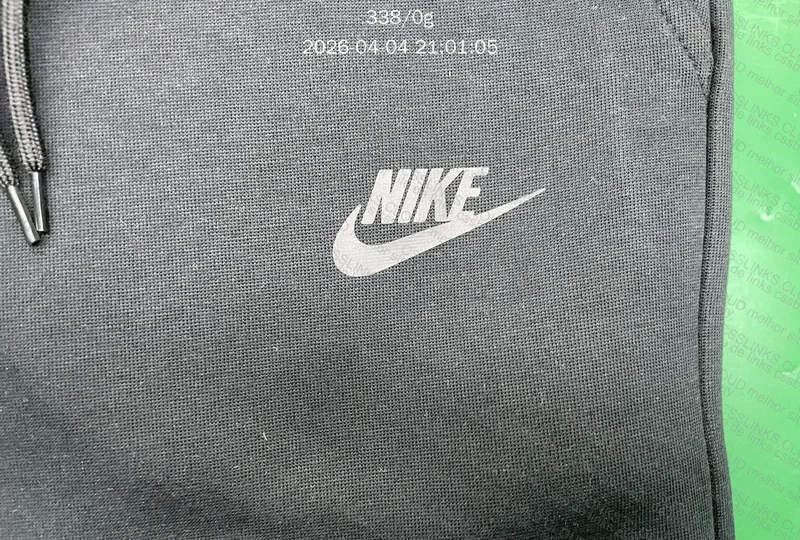 Bermuda Nike Tech 4