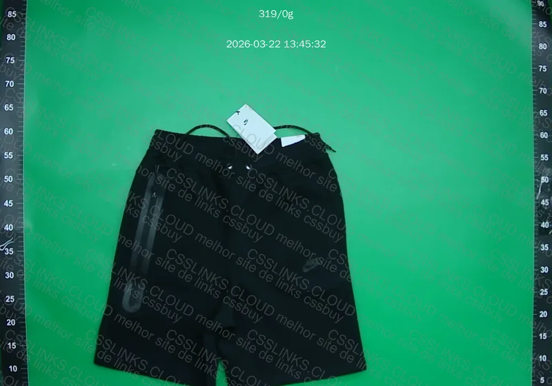 bermuda nike tech fleece
