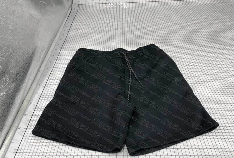 Nike Tech Fleece Shorts (GL?)