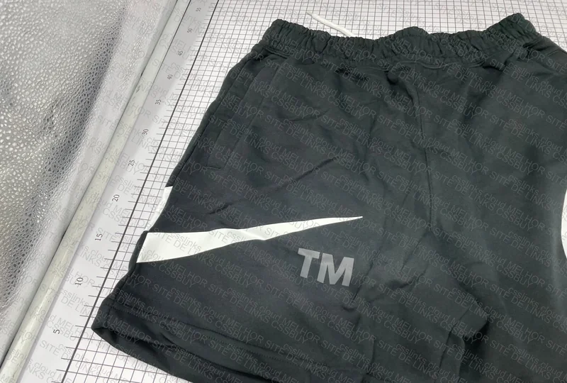 Nike TM Shorts 4