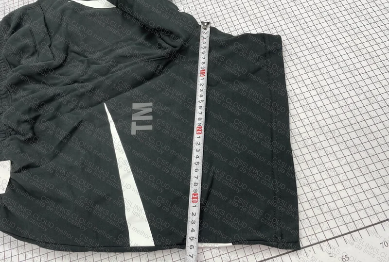 Nike TM Shorts (with measurements) 8
